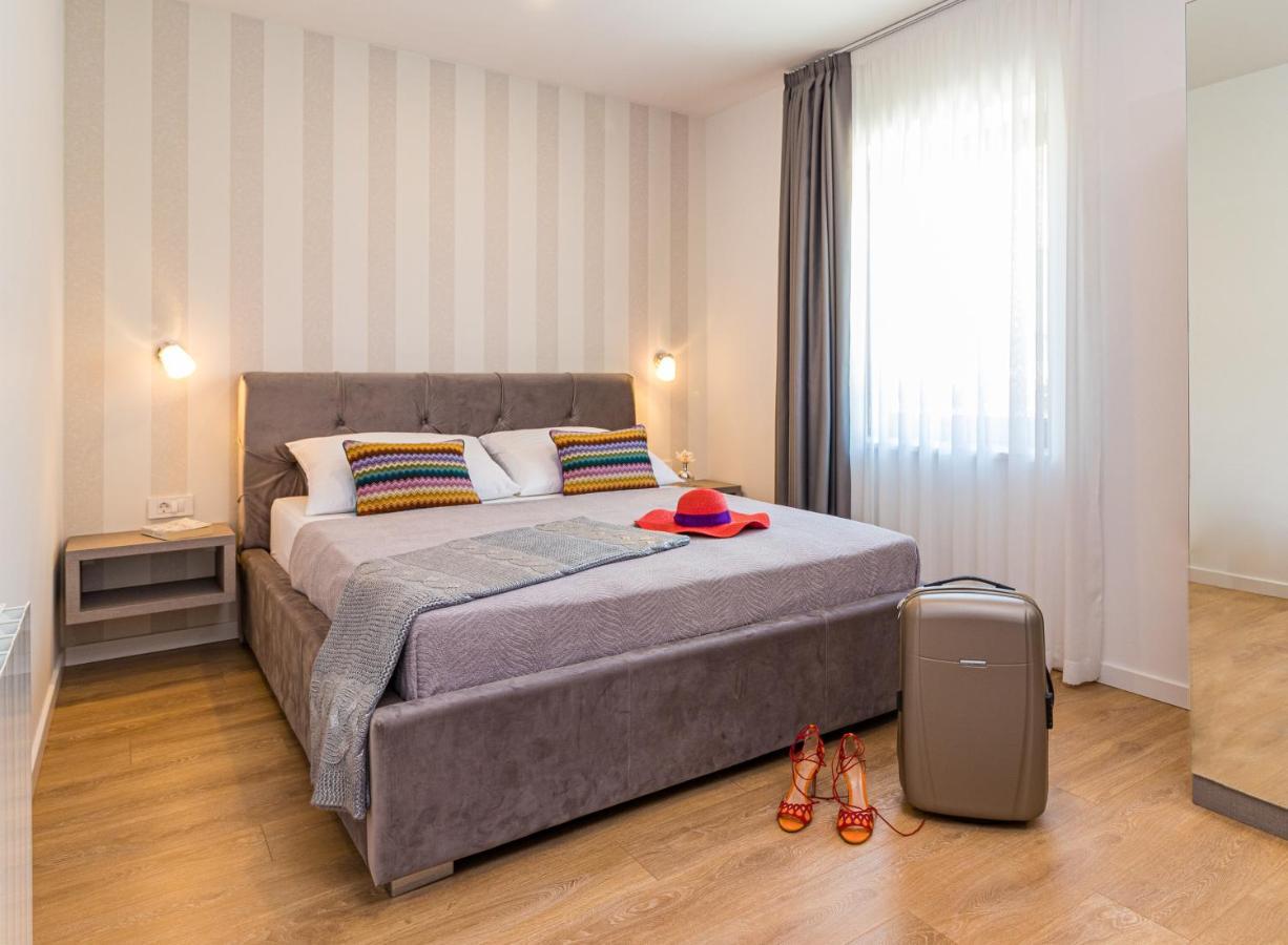 Casa Rovigno Hotel ภายนอก รูปภาพ